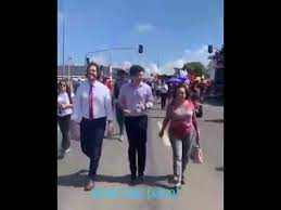 Randolph frederich rodrigues alves (garanhuns, 6 november 1972), commonly known as randolfe rodrigues, is a brazilian journalist and politician. Randolfe Rodrigues Andando Saltitante Com O Namorado Da Fatima Bernardes Youtube