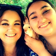 Who sells rainbow bath bombs?