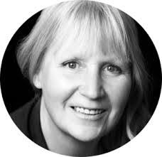 Amy Springs's Instagram, Twitter & Facebook