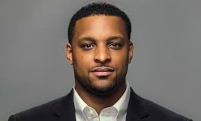 Darren Clark's Instagram, Twitter & Facebook