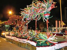 Complete you christmas themed parade float with this whimsical cardboard sleigh ride parade float kit and bring the crowd to a whole new level. 21 Float Ideas Parade Float Christmas Parade Floats Christmas Parade