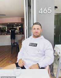 Dating columnist jana hocking speaks out about fling with sam burgess. Sam Burgess Parties With Sex Columnist Jana Hocking Express Digest