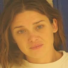 Mom arrested for holding girl hostage has prior conviction