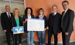 Vr bank mittlere oberpfalz eg, schwandorf, germany, district court of amberg gnr 95: Diakoniestation Bekommt Nun Neue Mobel Region Amberg Nachrichten Mittelbayerische