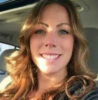 Kelly Hagan's Instagram, Twitter & Facebook