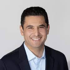 Gilbert Huang's Instagram, Twitter & Facebook