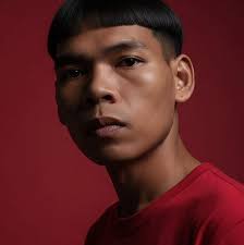 SUPREME COURT: DISQUALIFIED WINNER CAN'T BE REPLACED BY 2ND PLACER. Sa  isang makasaysayang desisyon, tuluyang ibinasura ng Korte Suprema ang  tinatawag na second placer rule, kung saan pinipilit ng natalong kandidato  na