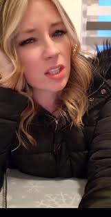 Laura Bern (@laurabern009)