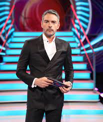 Este domingo, dia 10, os concorrentes do big brother 2020 entram finalmente para a casa, após duas semanas em isolamento. Big Brother Claudio Ramos Dedica O Programa A Pedro Lima Holofote