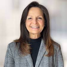 Mindy Mcallister's Instagram, Twitter & Facebook