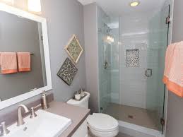 Fixer Upper S Best Bathroom Flips Small Bathroom Makeover Joanna Gaines Bathroom Fixer Upper Bathroom