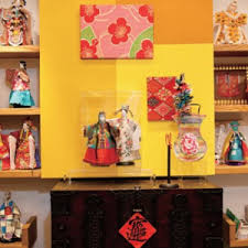 Di sekolah rendah, murid diperkenalkan dengan kraf tradisional seperti Kraf Tangan Tradisional Taiwan Tourism