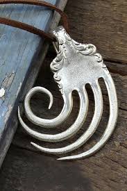 Mit dieser bastelidee können sie nicht nur dekorative blumen gestalten, sondern gleichzeitig auch noch recyceln. 14 Basteln Mit Besteck Ideen Besteck Basteln Besteck Kunst