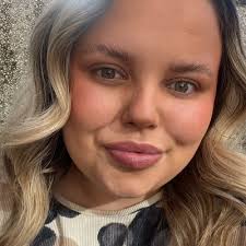 Chloé Grimes (@Chloe_grimes98)