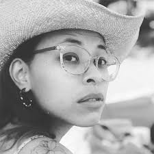 Iveth Luna Flores en Dharma Books