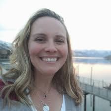 Mindy Gamble's Instagram, Twitter & Facebook