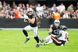Raiders TE Brock Bowers (knee) week-to-week | Reuters