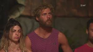 Στα πλάνα του survivor δείχνει θλιμμένη, αποσύρεται από την παραλία και επιλέγει να μείνει μόνη της. Survivor 2021 Apoxwrhsh Chris 03 03 2021 Youtube