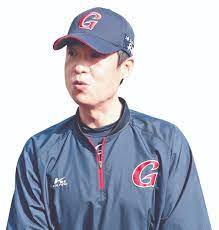 Larry Sutton Takes Helm After Lotte Giants Fire Her