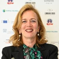 Jennifer Leppla's Instagram, Twitter & Facebook