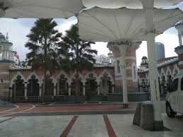 It is set to the east of merdeka square (dataran merdeka) and the royal selangor club, across from jalan sultan hishamuddin. The Beauty Of Jamek Sultan Abdul Samad Mosque Malaysia Steemit
