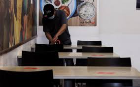 In 33% of cases dine at is used. N2ipsxtv8adcum