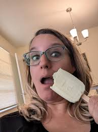 What are the flavors of these creamy and refreshing bars?