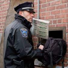 The Town Doug Macray Ben Affleck Boston Police Officer S Uniform The Golden Closet Ben Affleck The Town Movie Jeremy Renner