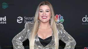 Sections show more follow today it's been years since kelly clarkson has blessed us with new music, but it seems like that's about to change! Kelly Clarkson S Net Worth Divorced With Husband Brandon Blackstock