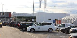 It is located 4 nm (7.4 km; Ny Ankomsthall Pa Bromma Stockholm Airport Bromma Stockholm Airport