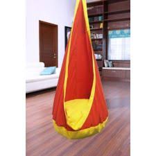 On l'installe dehors pour profiter du soleil ou chez soi pour se détendre. Hamac Suspendu Pour Enfant Canadian Tire