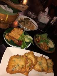 Here are five quick tips you can use to seriously improve your food photography and tell better. Best Indonesian Food Near Blitar East Java Indonesia