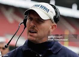 22 Photos & High Res Pictures