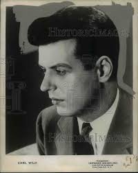 1947 Press Photo Famed pianist Earl Wild