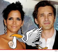 Halle Berry -- PREGNANT!!!