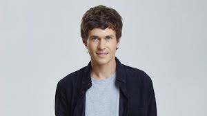 Tvoje tvář má známý hlas je česká verze pěvecké reality show, která je založená podle your face sounds familiar (vychází ze španělského originálu tu cara me suena). Albert Cerny Hvezda Tvoje Tvar Ma Znamy Hlas Proziva Krusne Casy Extra Cz
