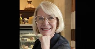 Marjorie Ross, periodista y escritora, gana el premio Magón