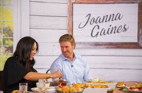 Chip And Joanna Gaines Net Worth Soars With New Deal Joanna Gaines Chip And Joanna Gaines Gaines