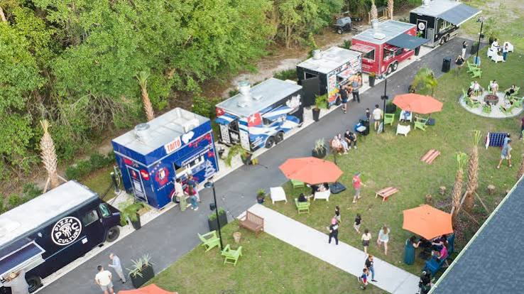 food truck yard — Food court food truck in North Miami, Florida