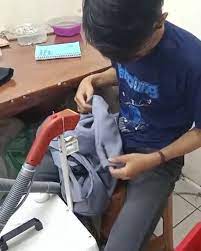 Ketahui strateginya, begini 12 tips atur uang gaji kecil untuk rumah tangga agar keuangan anda menjadi sehat. Proses Buang Benang Lokafi Lobang Kancing Finishing