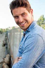 Male poses: Discover 11 pose men ideas