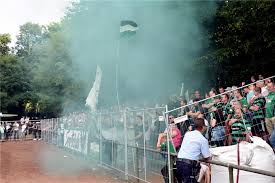 In münster ist die situation mal wieder eskaliert, nachdem beim spiel preußen münster gegen energie cottbus im bereich der ultras ca. Friedliches Fest Trotz Pyro Chaoten