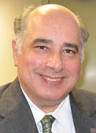 Opinión: Precio del trabajo Por: José Báez Guerrero La discusión recuerda  cómo a fines de los 80 empresarios y un puñado de jefes de sindicatos,  junto al gobierno, negociaron la primera reforma