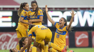 Un bicampeonato del acérrimo rival era imperdonable, por lo que obtuvieron su primer título en el estadio universitario ante monterrey. Tigres Derrota A Chivas En La Ida De La Final De La Liga Mx Femenil As Mexico