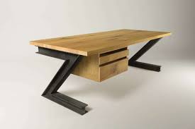 Der hiya tisch ist eine preiswerte lösung mit flexiblem design, das die ergonomischen bedürfnisse ihrer mitarbeiter unterstützt. Karmoi Industriedesign Schreibtisch Eiche Wohnsektion