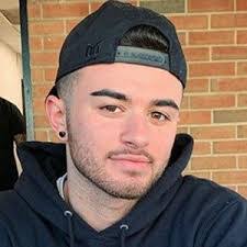 Chris Viola's Instagram, Twitter & Facebook