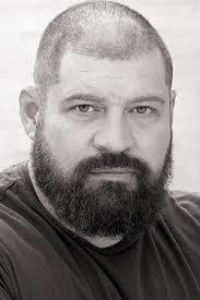 Steven Neumeier's Instagram, Twitter & Facebook