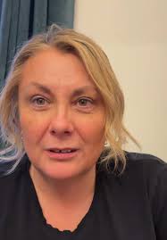 My mum loves Justin Bieber so why not show her ‘Benny’ by @Hope 😂  Absolutely iconic!! #benny #justinbieber #reaction #bennyblanco  #selenagomez #newsong