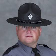 Two police helicopter pilots killed while assisting crash investigation