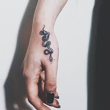 Tattoos Panosundaki Pin